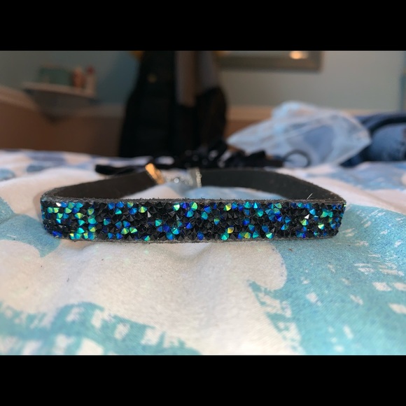 Choker - Picture 2 of 2